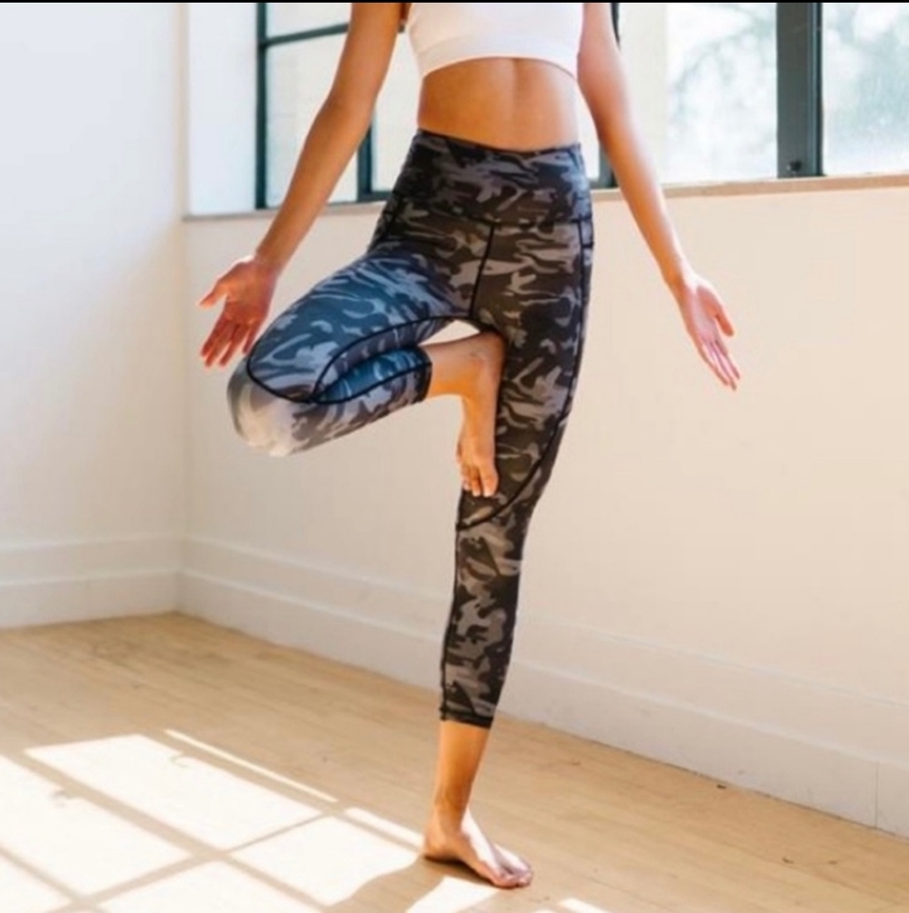 🦋Metallic Hi Rise leggings